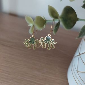 VTG Translucent Green Hanging Octopus Earrings!
